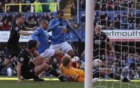 Tekuk Birmingham, Portsmouth ke Semifinal