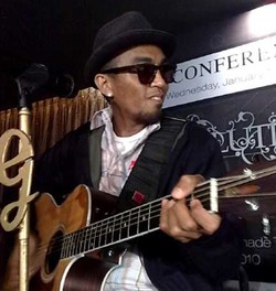 Ratusan Penonton Gigit Jari Gagal Nonton Glenn Fredly