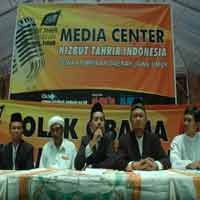 HTI: Seribu Ulama se-Jatim Sepakat Tolak Obama