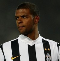 Melo Tak Tertarik Ganti Klub 