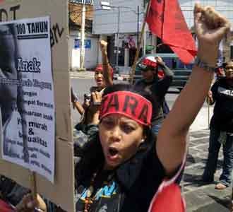 Aksi di Hari Perempuan Internasional