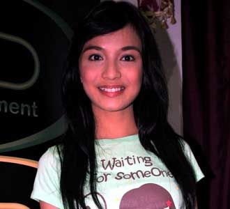 Chelsea Olivia Berbaju Lucu