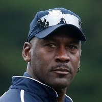Michael Jordan Kenalkan Moge