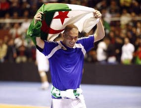 Zidane Dirayu Tangani Aljazair