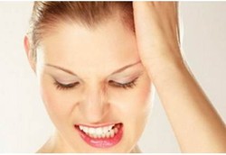 Mengertak Gigi Saat Tidur Pertanda Stres di Siang Hari 