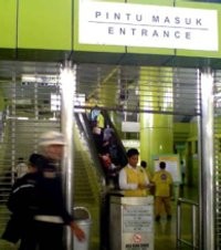 Gambir Larang Ojek, Taksi & Bajaj Karena Keluhan Penumpang