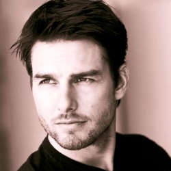 Tom Cruise Membantah Terlibat Kecelakaan Motor