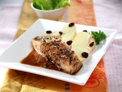 Steak Salmon Apple Salad