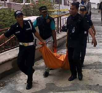 Pria Jatuh Dari Kondominium Regensi