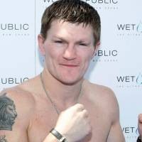  Ricky Hatton Akhiri Karir?