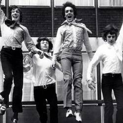 Pink Floyd Tuntut Label EMI Bayar Royalti