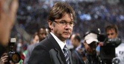 Pantai Gading Tunjuk Troussier 