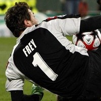 Frey Hanya Bisa Kutuki Hasil Leg Pertama