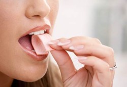 Permen Karet Bisa Memicu Timbulnya Keriput