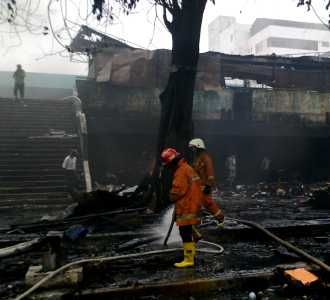 Kebakaran Pasar Senen Padam