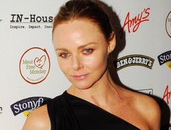 Bergaya Modern dengan Stella McCartney