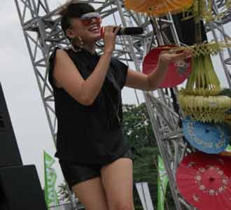 Sania & Kaki Jenjangnya