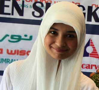 Shireen Sungkar Berjilbab
