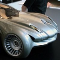 Mobil Bersensasi Cyborg