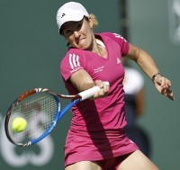 Tekuk Rybarikova, Henin ke Babak Kedua