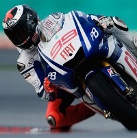 Lorenzo Belum Ngebut di Seri Pertama