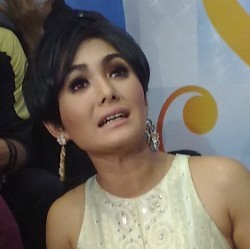 Yuni Shara Menolak Tawaran Jabatan Bupati 