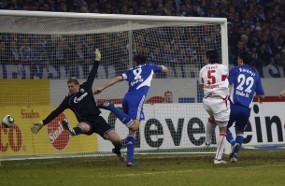 Bungkam Stuttgart, Schalke ke Puncak