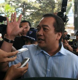 Dudhie Bantah Bagikan Cek untuk Dana Kampanye PDIP