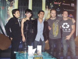 Abel Ramos Meriahkan HUT X2 Club Ke-3