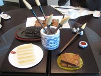 Alat Tulis Kuno, Dessert Unik dan Legit!