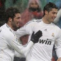 Cara Ronaldo-Higuain Jawab Rumor