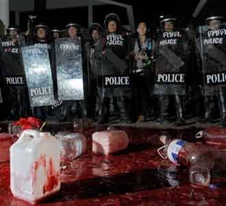 Demo Darah Pendukung Thaksin