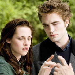 Summit Lirik Sutradara Top Untuk Garap Breaking Dawn