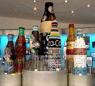 Melongok Meseum Coca-Cola