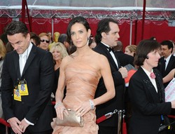 Demi Moore Anggap Badan Model Terlalu Kurus