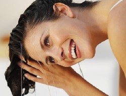 Rambut Indah dengan Keramas