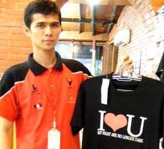 Ketika Kaos Berbicara Cinta