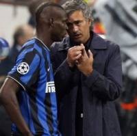 Balotelli Tidak Sedang Berperang dengan Mourinho