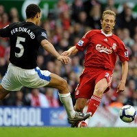 Old Trafford Merah Membara