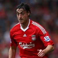 Riera Serang Benitez