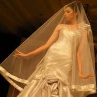 Rupa-rupa Gaun Pengantin Tren 2010