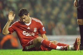 Serang Benitez, Riera Dihukum