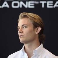 Rosberg Nikmati Persaingan dengan Schumi