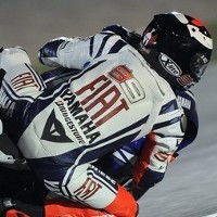 Tangan Lorenzo Masih Nyeri Saat Mengerem