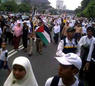 Massa PKS Longmarch ke Bundaran HI