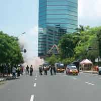 Penyergapan Teroris di Hotel Bumi Jadi Tontonan Gratis