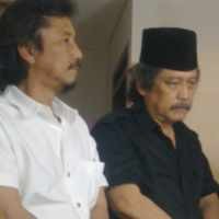 Bimbo Beken di Australia Karena Ebet