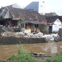 Cegah Kejadian Lebih Parah, 6 Rumah Dibongkar 