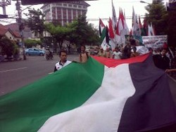 100 Kader PKS Semarang Gelar Aksi Dukung Palestina 
