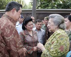 Habibie Setuju Jika Sunarti Diberi Gelar Pahlawan 